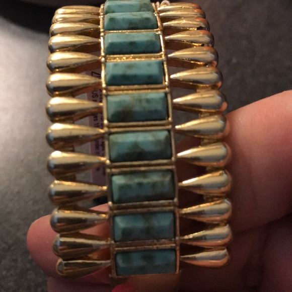🎉HP🎉NEW inlayed turquoise art deco cuff bracelet - Picture 6 of 8
